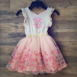 Girls dress